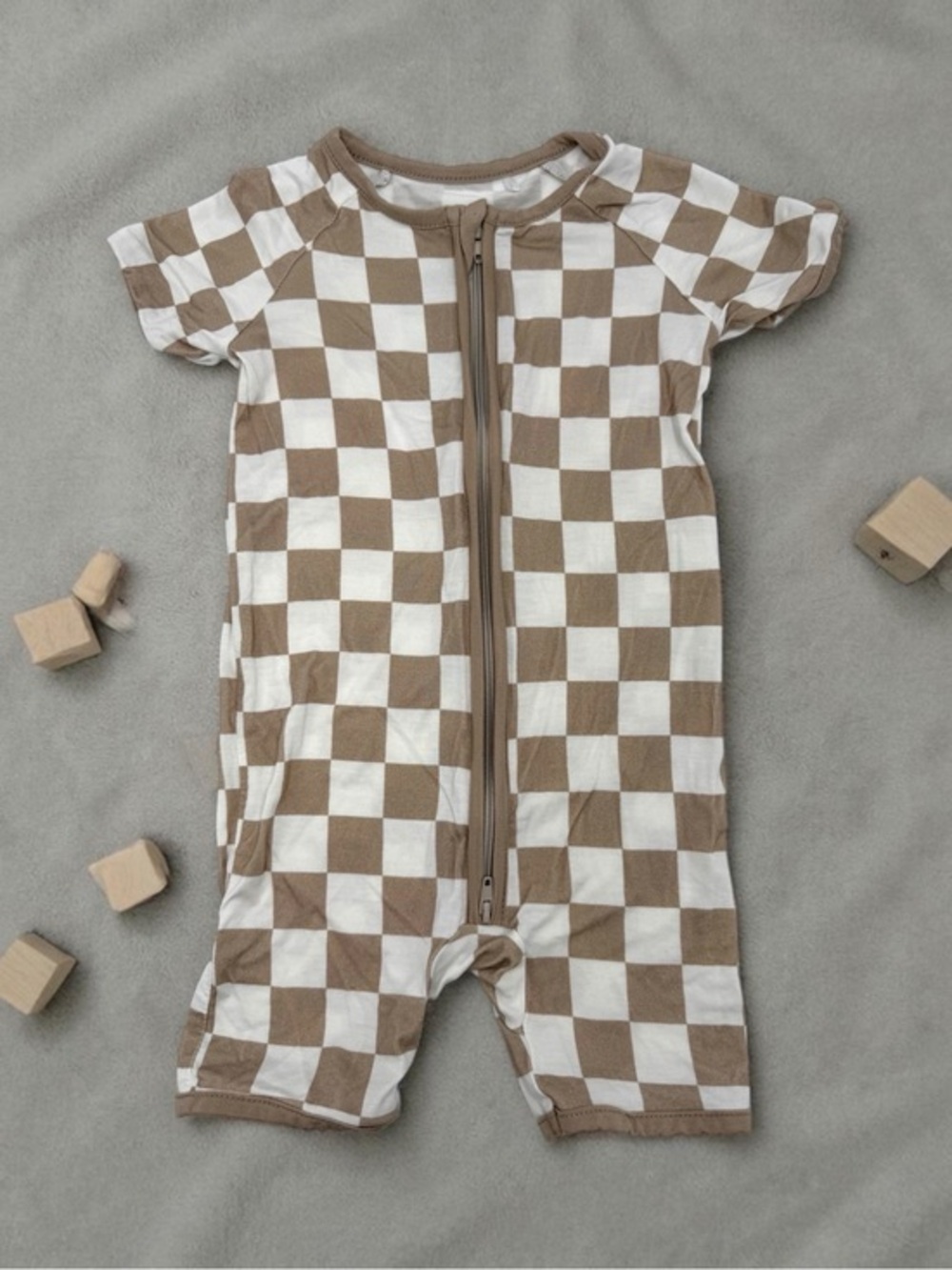 Bamboo Toddler Kids Short Sleeve Zip Romper in Beige Check 12-18 months